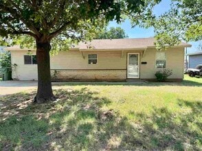 Building Photo - 1405 Tanbark Rd