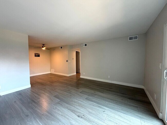 Foto del edificio - 3250 O'Neal Cir