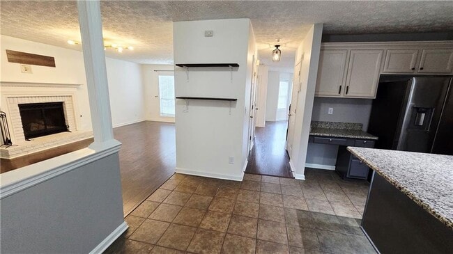 Building Photo - 45 Fallow Ln