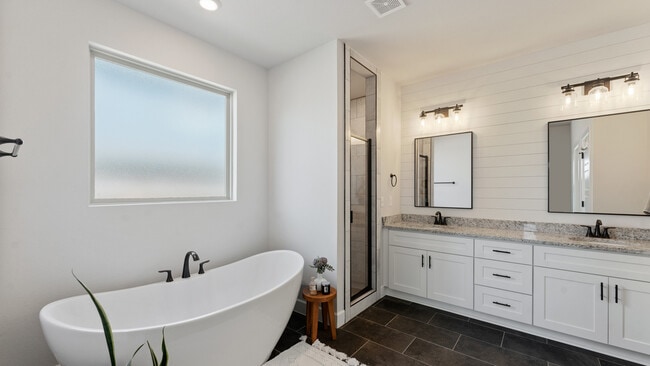 Building Photo - 4103 SW Wheatgrass Blvd