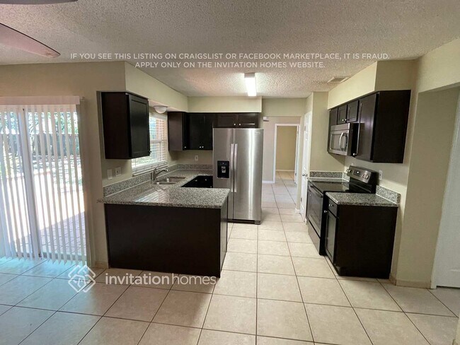 Building Photo - 104 Sunset Dr