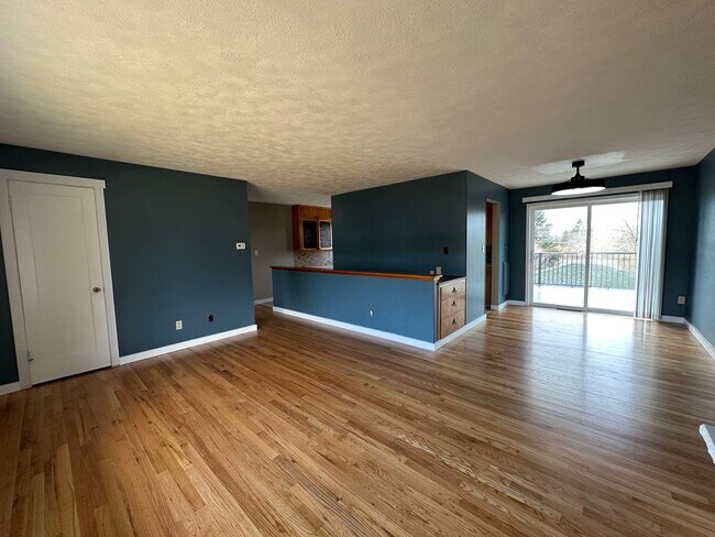 Foto del edificio - Spacious Northside 4-Bed, 2-Bath Ranch with Hardwood Floors