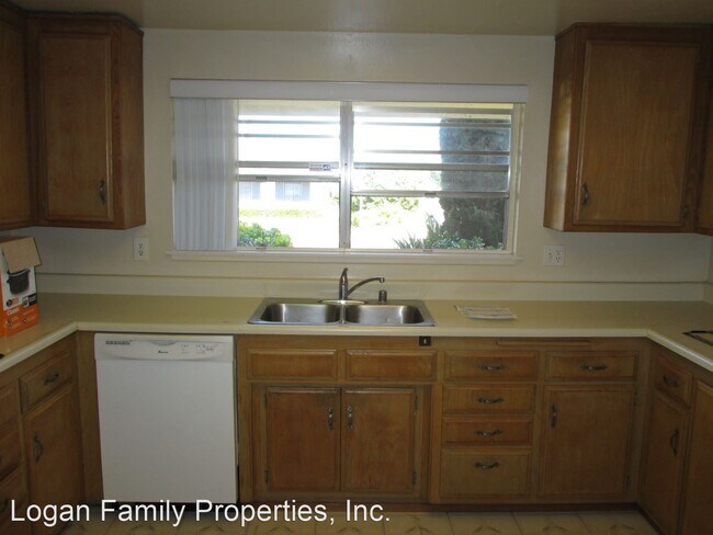 Building Photo - 2 br, 2 bath House - 16474 Roca Drive
