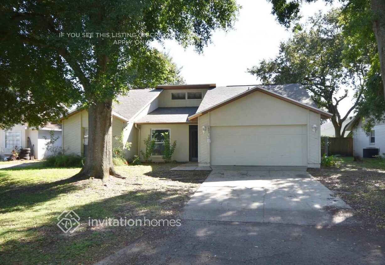 Primary Photo - 1645 Sailpoint Dr