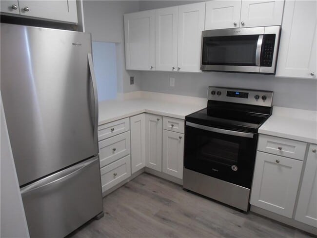 Building Photo - 9495 Evergreen Pl