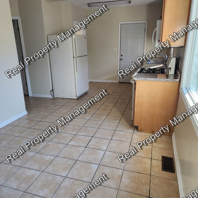 Foto del edificio - Two Bedroom Ranch