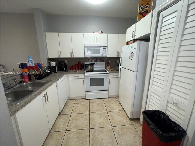 Foto del edificio - 2903 SE 17th Ave
