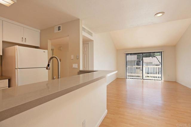 Foto del edificio - 5455 Baltimore Dr