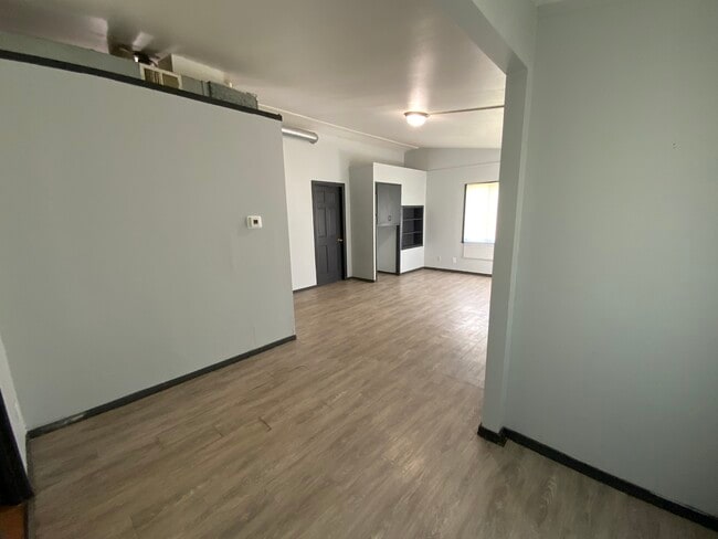 Foto del edificio - 411 N Beard St