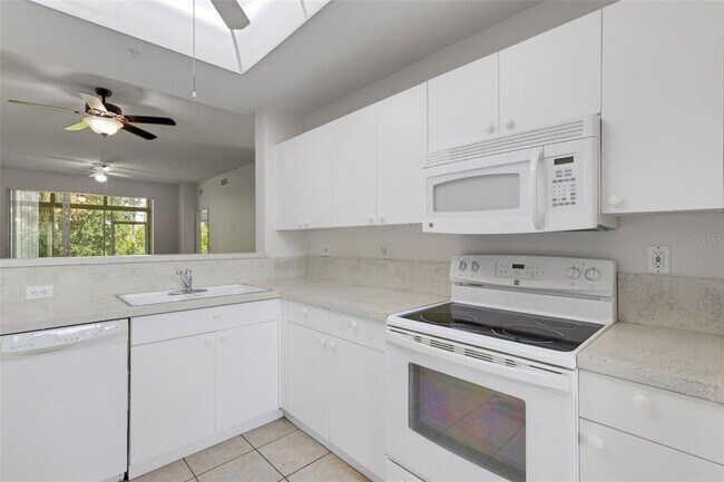 Foto del edificio - 4640 Tower Hill Ln