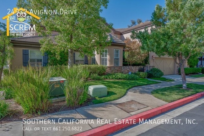 Building Photo - Gorgeous Two Bedroom Townhome in Gated Com...