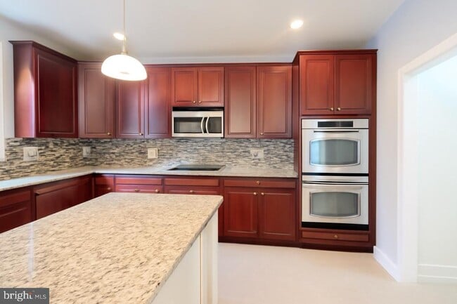 Building Photo - 3164 Lawrin Ct