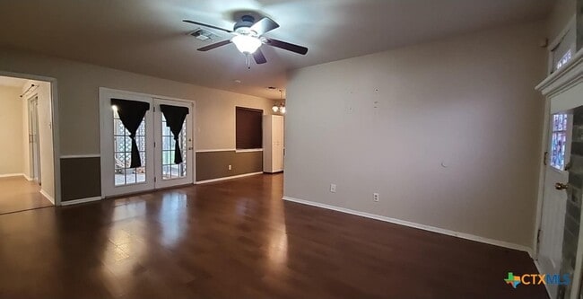 Building Photo - 413 Stone Gate Dr