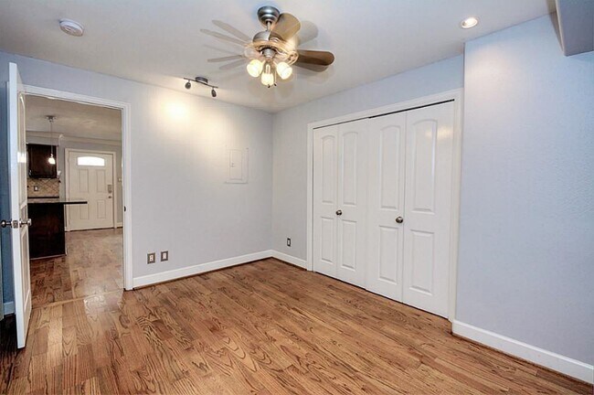 Foto del edificio - 1447 Heights Blvd