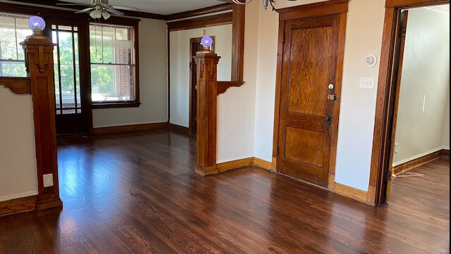 Foto del edificio - 2458 N Springfield Ave