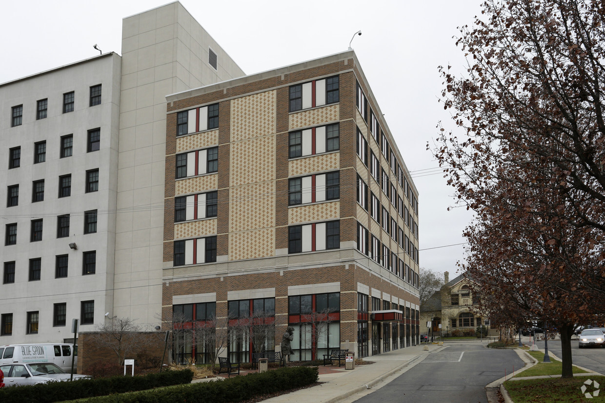 Foto del edificio - Ferguson Apartments