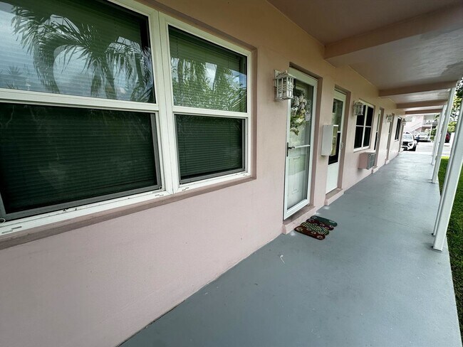 Foto del edificio - Cozy Updated Studio Unit in Central Island...