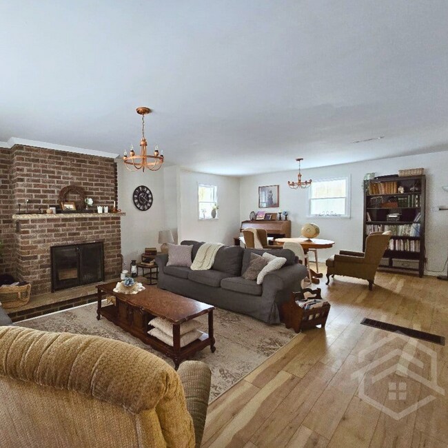 Photo du bâtiment - 5 Bedroom Country Property Available for Rent!!