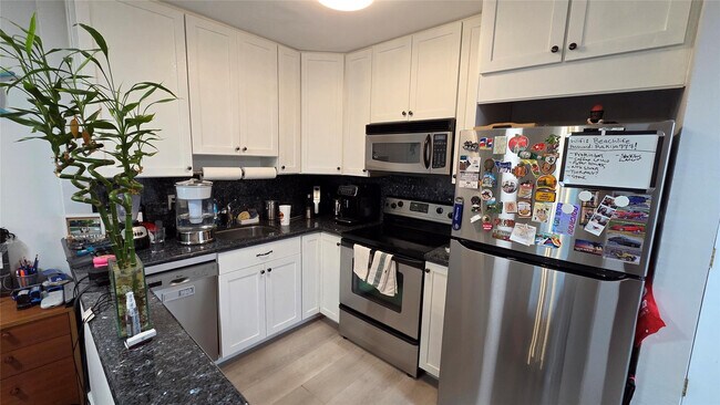 Foto del edificio - 101 E McNab Rd