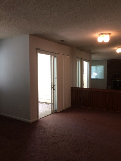 Building Photo - 935 Sardis Cove Dr