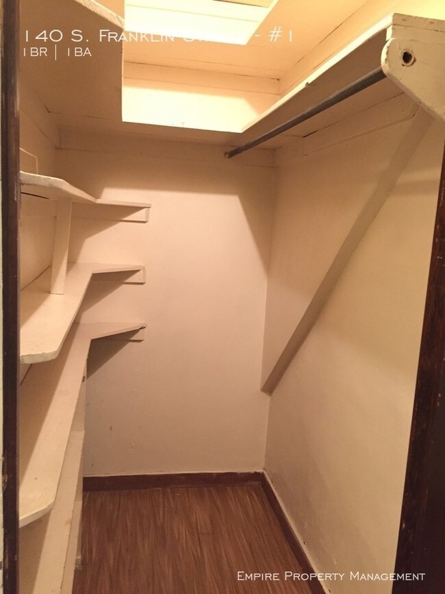 Building Photo - Studio Apartment For Rent in Allentown