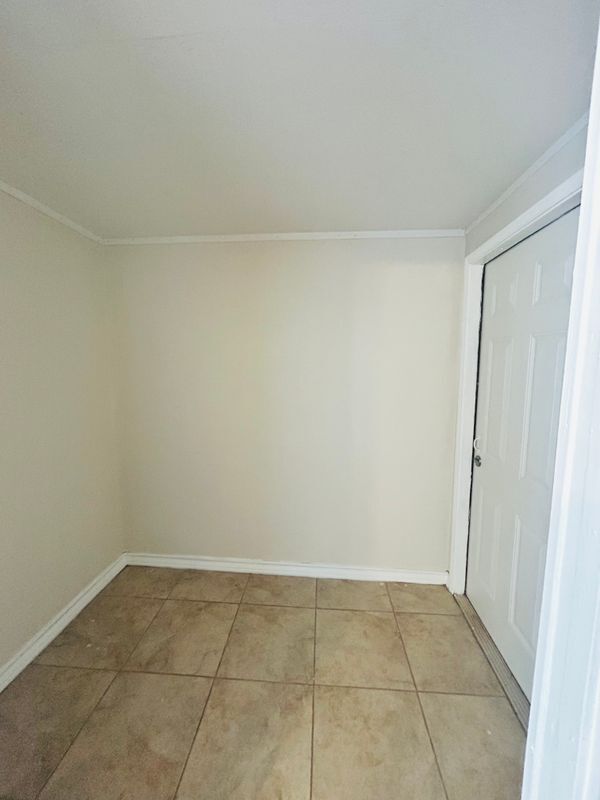 Foto del edificio - 1110 W Fay St