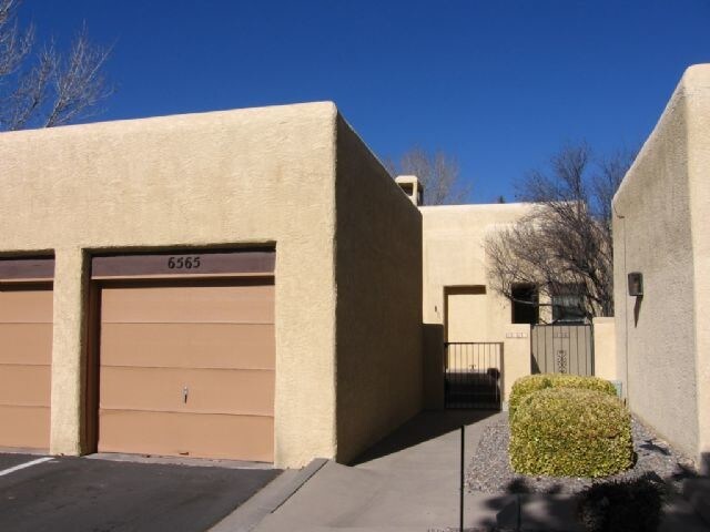 Building Photo - 6565 Monte Serrano NE