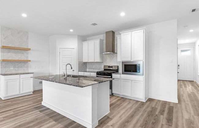 Building Photo - 13436 Sombrero Cay Dr