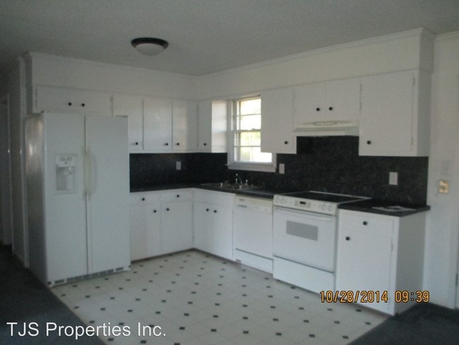 Building Photo - 3 br, 1 bath House - 685 Spring Garden Road
