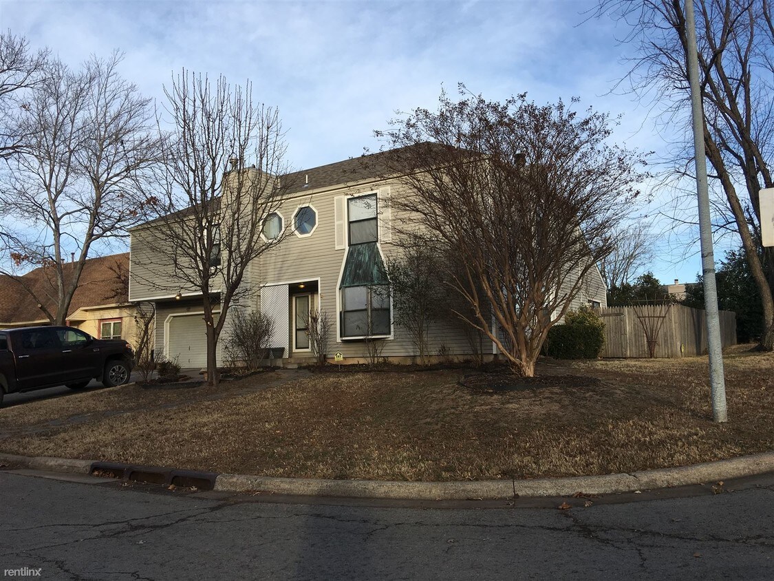 Primary Photo - 9409 S Oxford Pl
