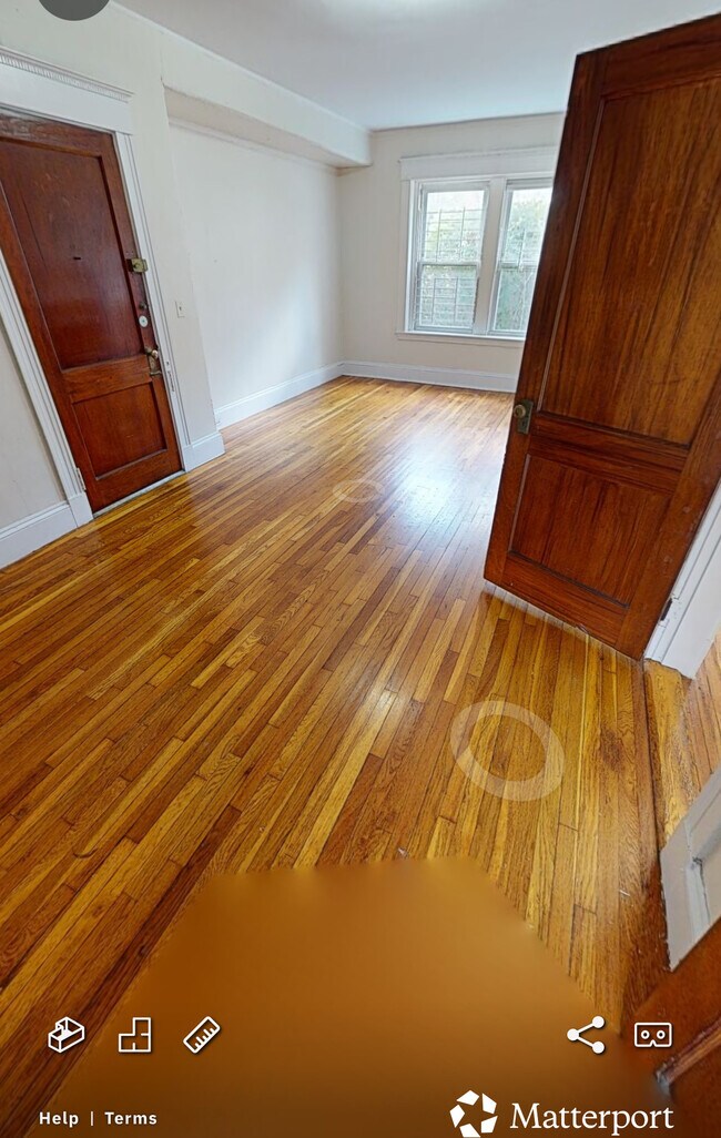 Foto del edificio - 145 Englewood Ave