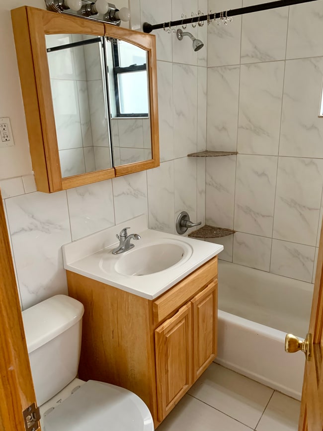 Bathroom - 46 N Village Ave