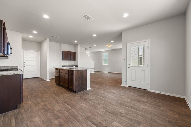 Foto del edificio - Brand New Home in Hymeadow!!!