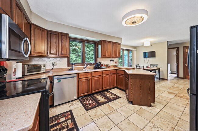 Foto del edificio - 522 Springfield Rd