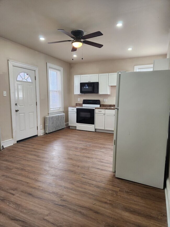 Foto del edificio - 330 W Philadelphia St