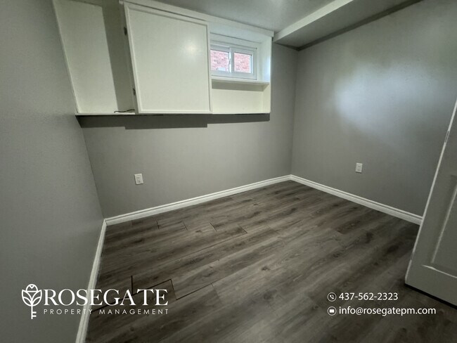 Building Photo - 2-Bedroom Basement Apartment with Backyard – Waterloo