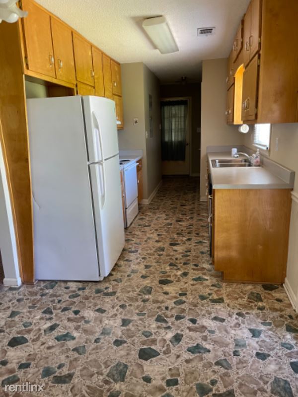 Primary Photo - 3 br, 2 bath House - 612 Aerodrome Way, Wi...