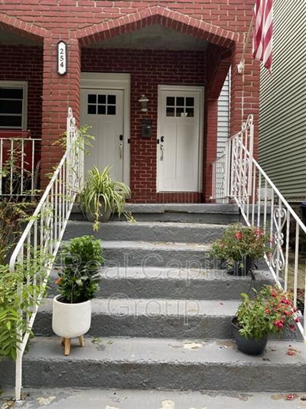 Foto principal - 254 Ashland Ave