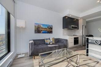 Building Photo - 665 Rue Versailles Building Photo - 665 Rue Versailles