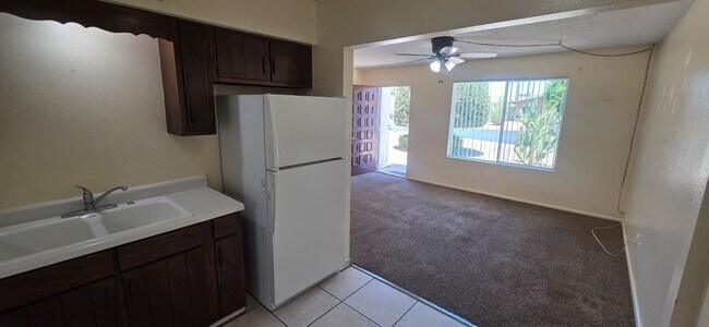 Building Photo - 24 N Mesa Dr