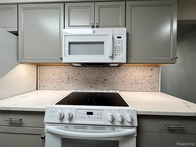 Foto del edificio - 521 E University Dr