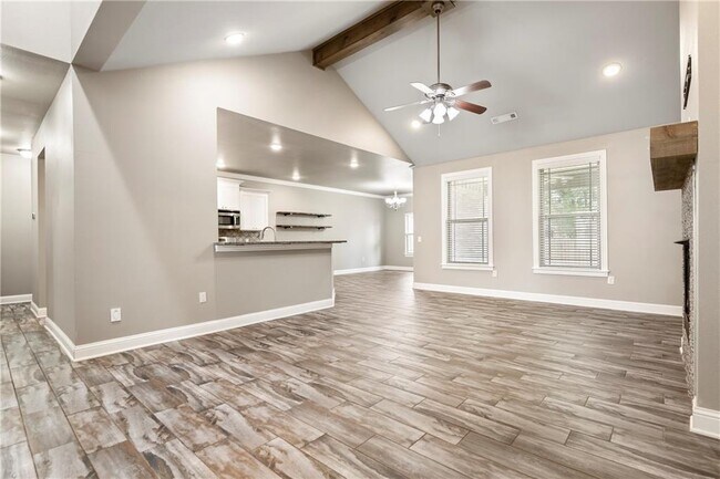 Building Photo - 4402 SW Alfalfa Ave