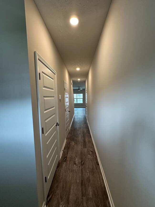 Building Photo - Brand New Luxury Townhome! 3 BR, 2.5 BA