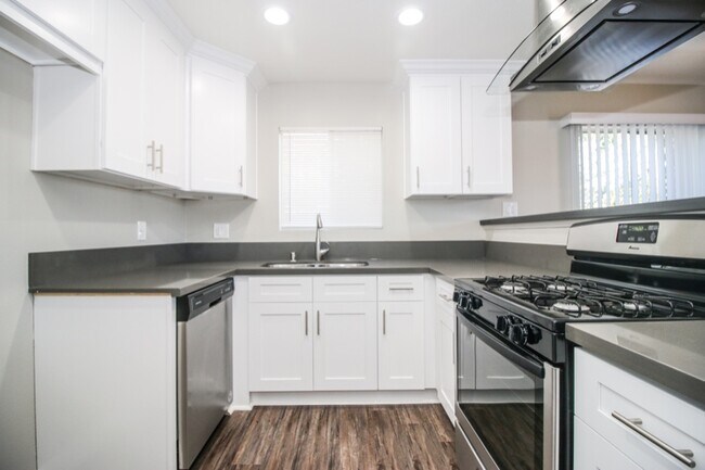 Building Photo - 4931 Charlene Cir