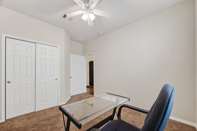 Foto del edificio - 4205 Graceland Dr