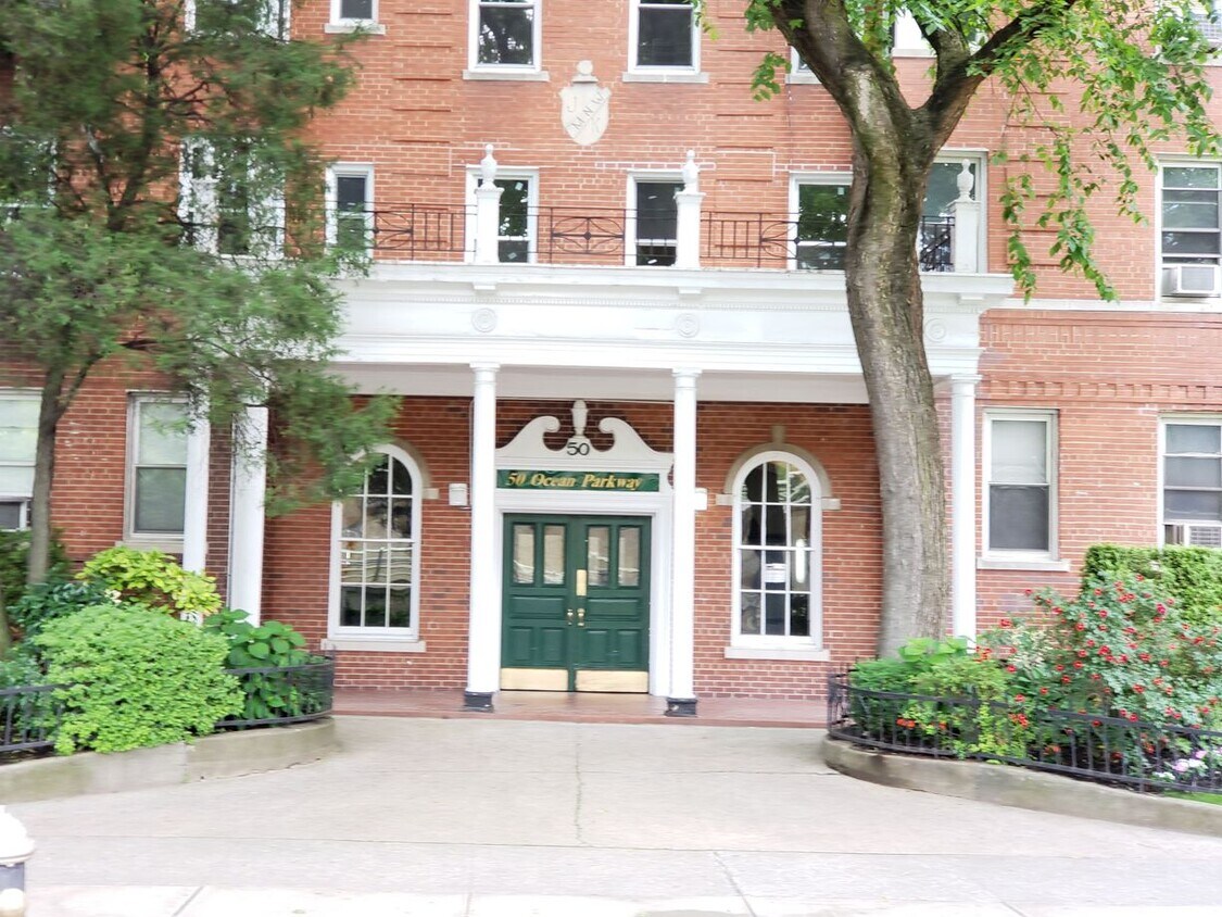 Primary Photo - 50 Ocean Pkwy