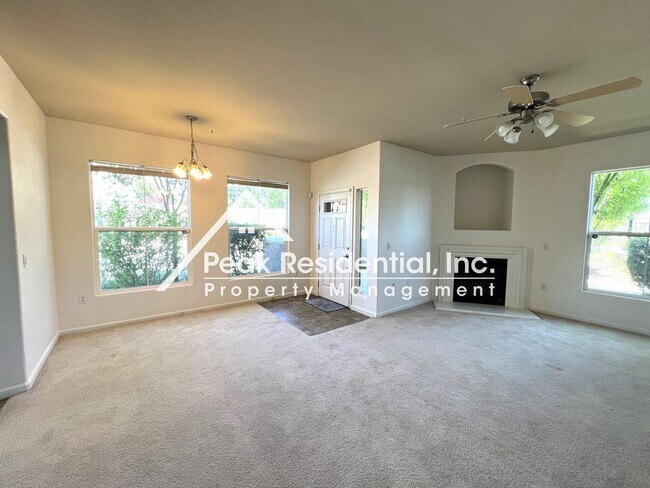 Foto del edificio - 2 br, 2 bath House - 5606 Tares Circle