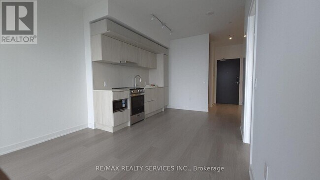 Photo du bâtiment - 448 Burnhamthorpe Rd W