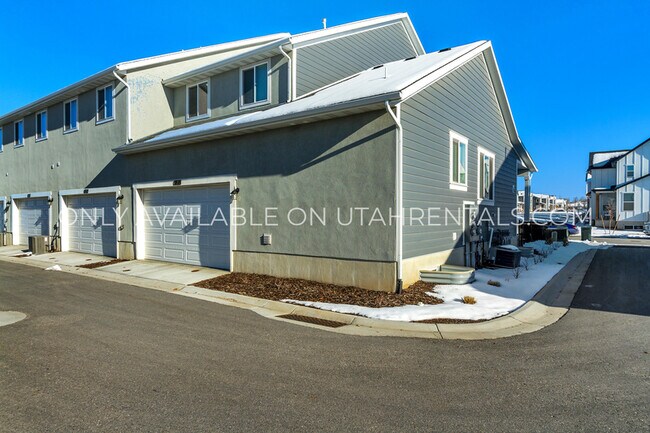 Building Photo - 2152 W 775 N