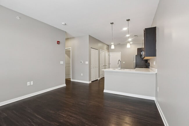 Building Photo - Riverview